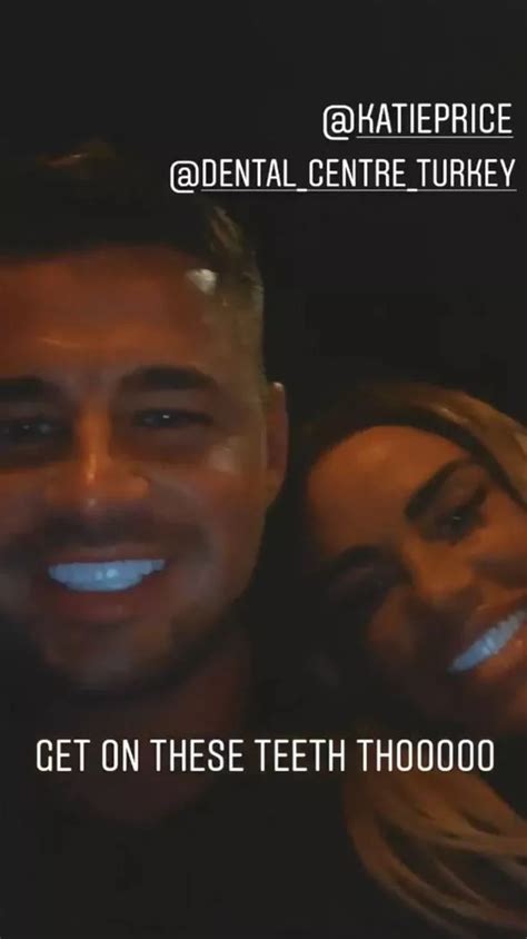 Katie Price unveils sharp real teeth after she gets。